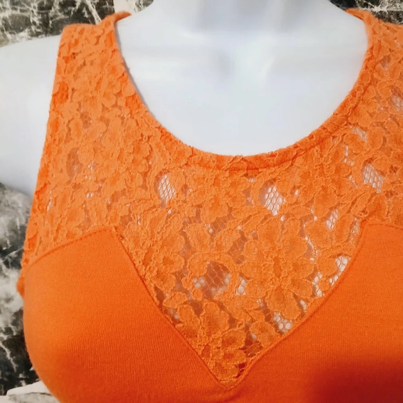 💚5/$25 Soprano Peach Lace Trim Bodycon Ruffled Peplum Dress Size XS - Picture 2 of 7